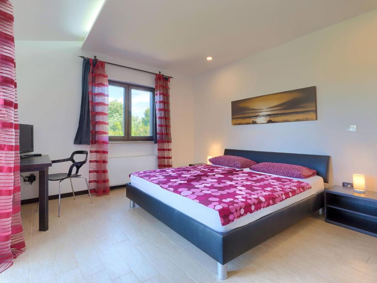 Holiday Home Andrea - Pul463 By Interhome Šišan Buitenkant foto
