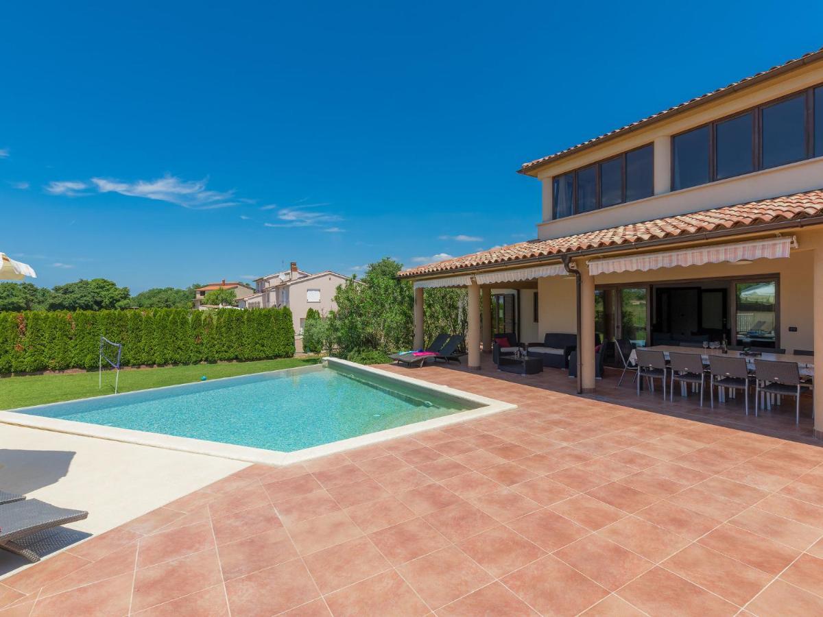 Holiday Home Andrea - Pul463 By Interhome Šišan Buitenkant foto