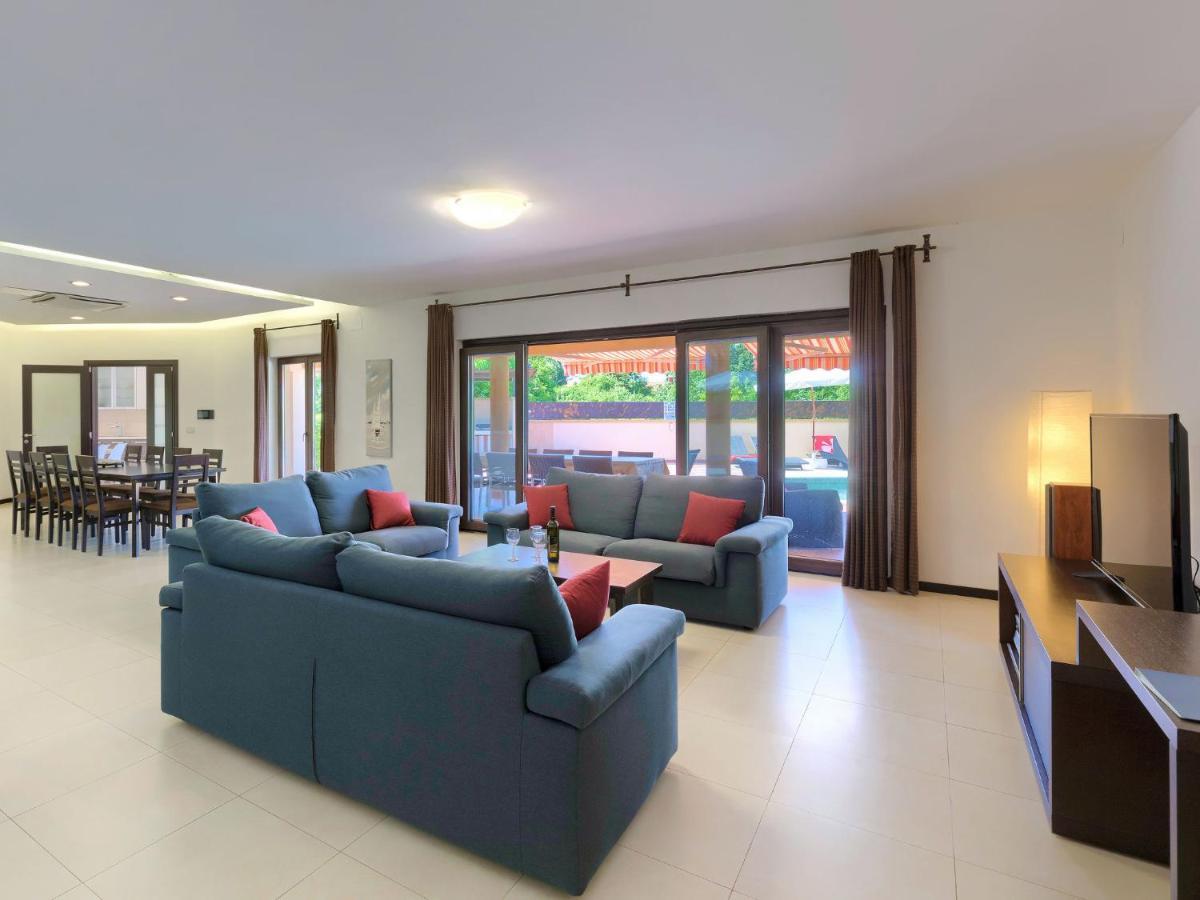 Holiday Home Andrea - Pul463 By Interhome Šišan Buitenkant foto